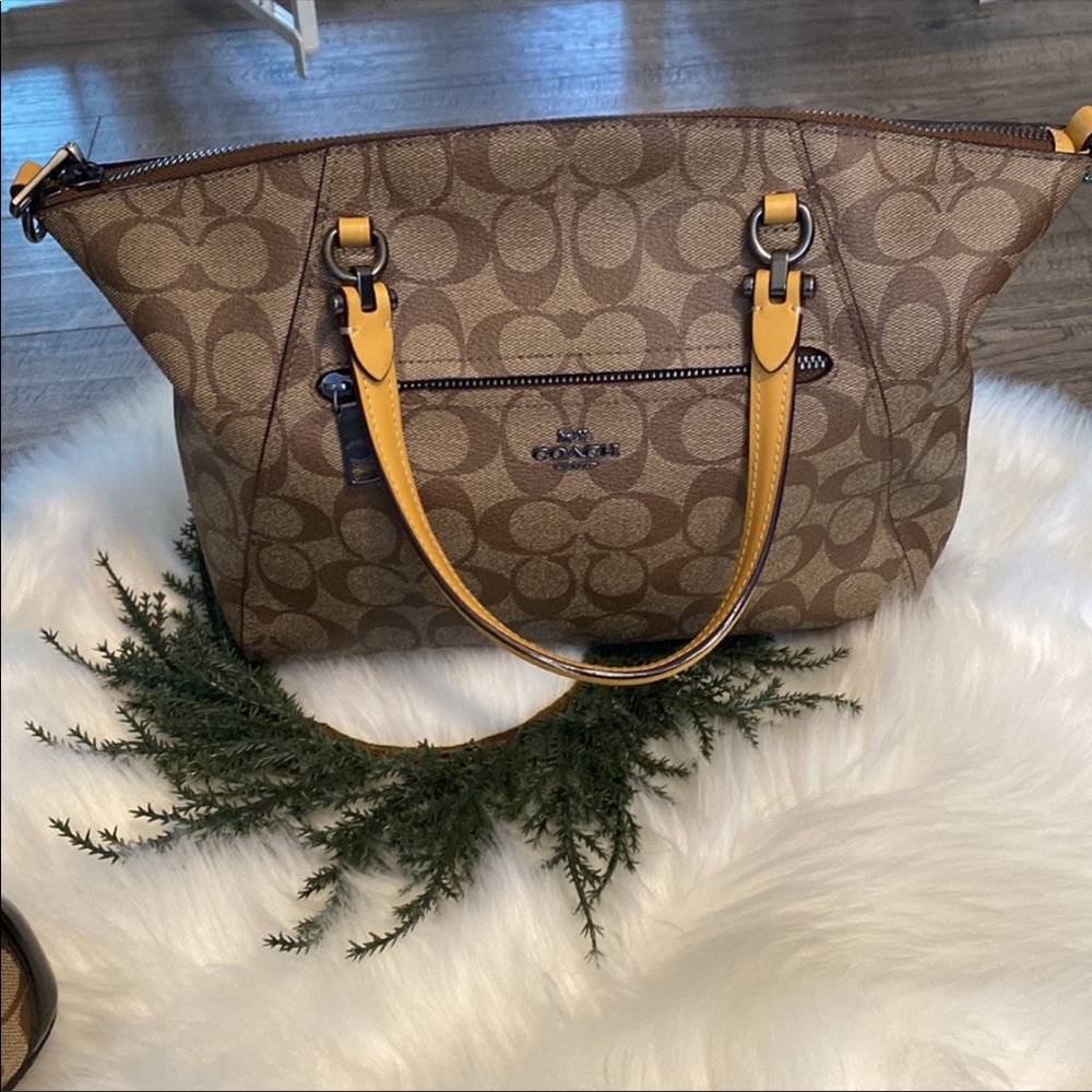 coach bag  super cute  condition like new